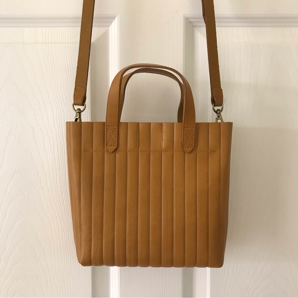 Madewell Mini Transport Crossbody Purse: Bubble Pleat Edition - Picture 5 of 7